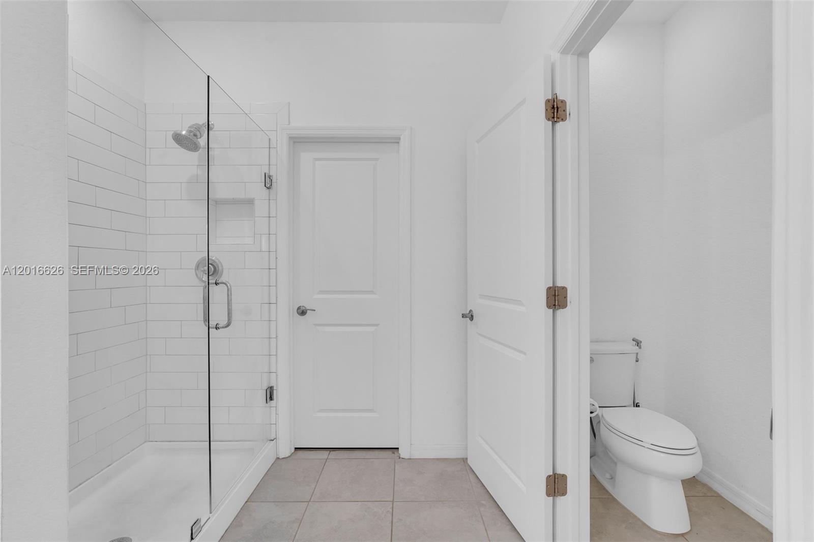 Ver detalles 4774 3 / 3 2174 sq. ft. $ 2026-05-11 0 foto