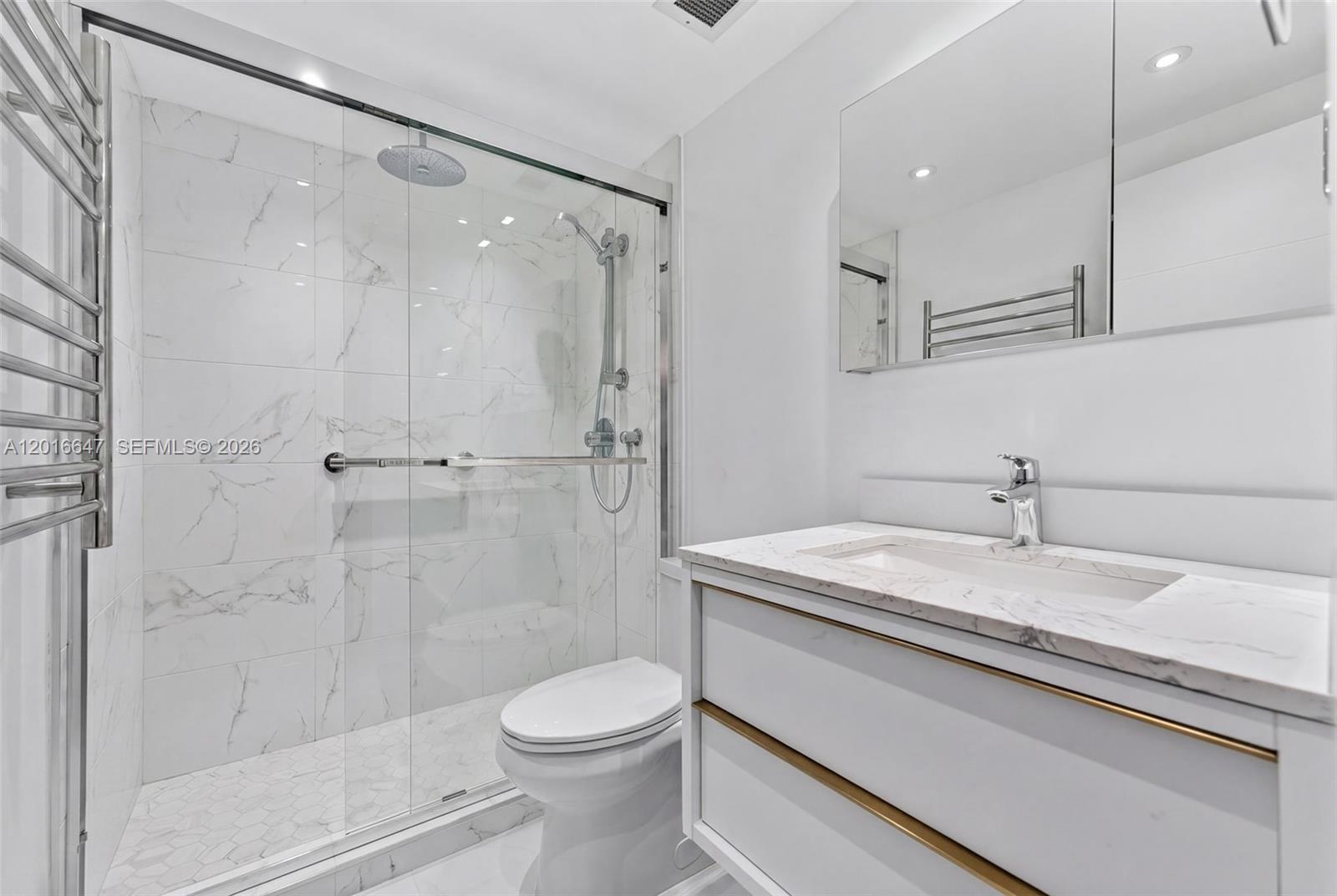 19L 1 / 2 870 sq. ft. $ 2026-05-24 0 Photo