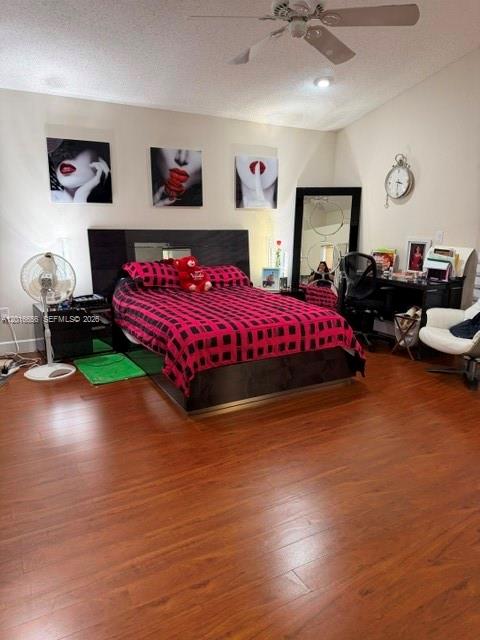Ver detalles 14630 4 / 2 2459 sq. ft. $ 2026-05-11 0 foto
