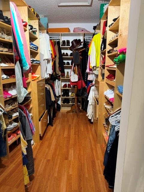 Ver detalles 14630 4 / 2 2459 sq. ft. $ 2026-05-11 0 foto