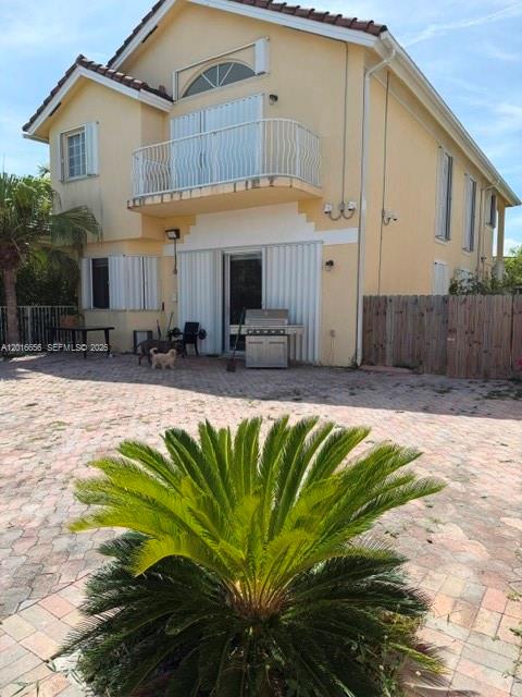 Ver detalles 14630 4 / 2 2459 sq. ft. $ 2026-05-11 0 foto