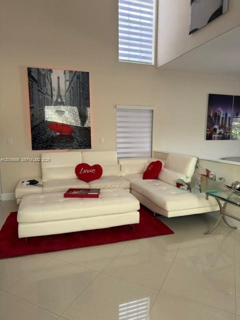 Ver detalles 14630 4 / 2 2459 sq. ft. $ 2026-05-11 0 foto