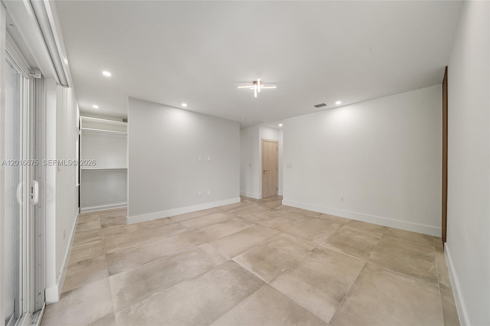 See details / 3704 sq. ft. $ 2026-05-11 0 Photo