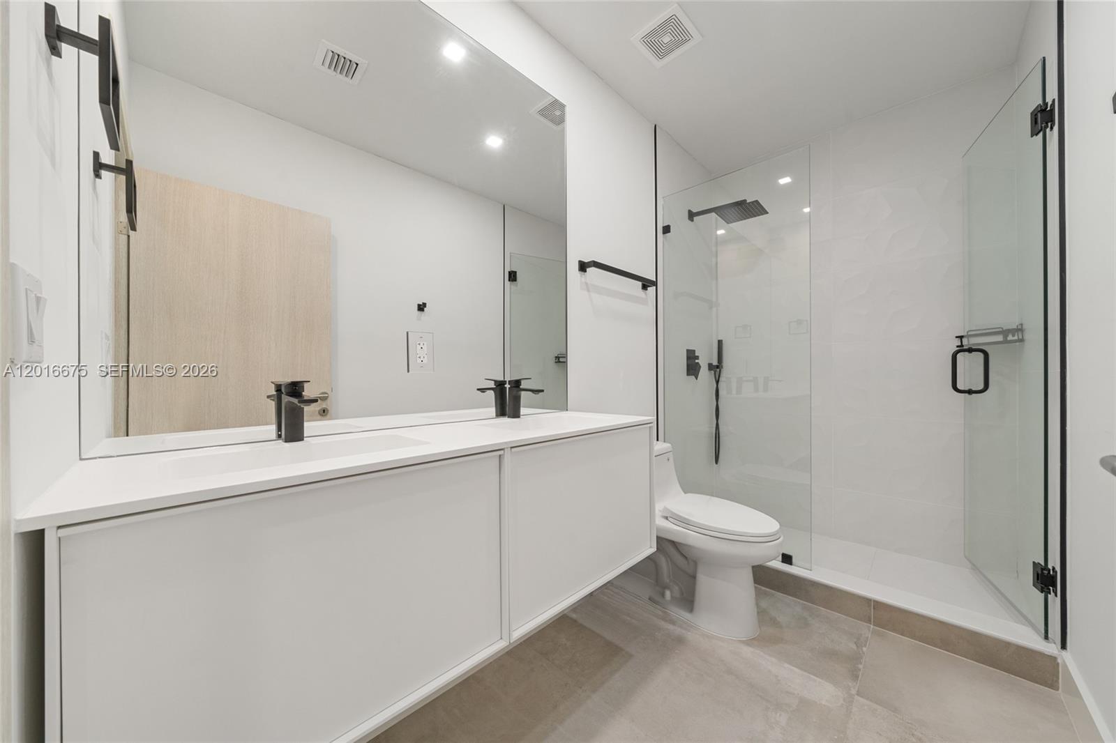 See details / 3704 sq. ft. $ 2026-05-11 0 Photo