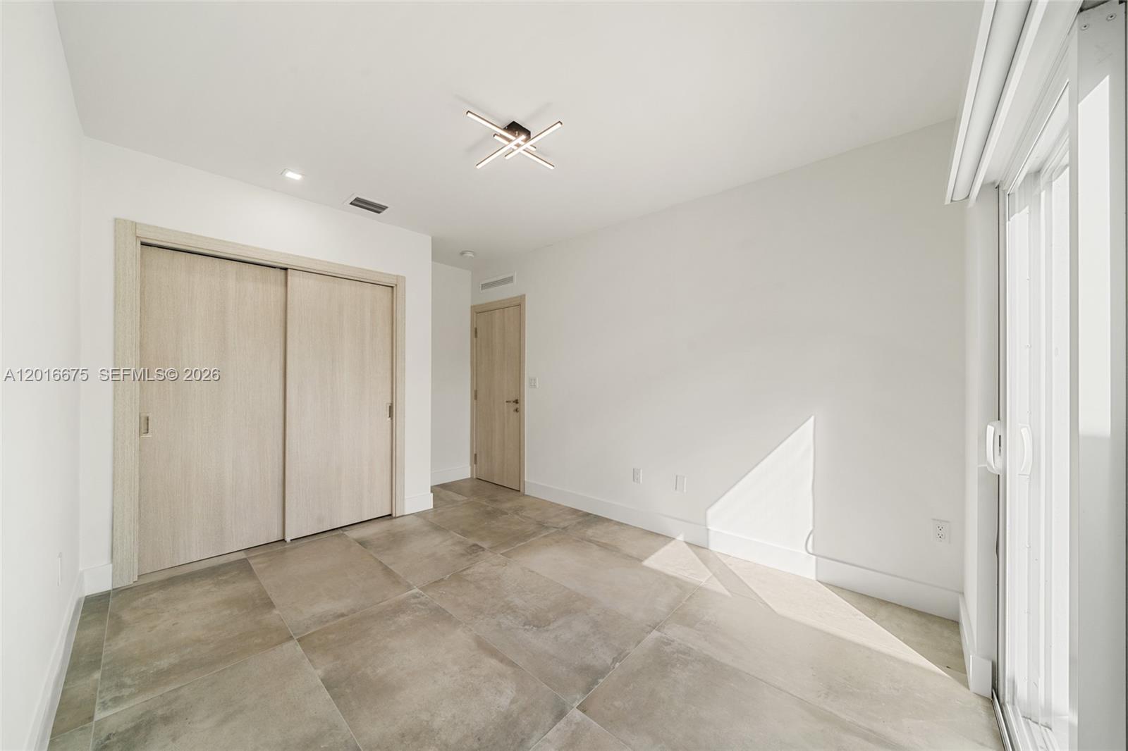 See details / 3704 sq. ft. $ 2026-05-11 0 Photo