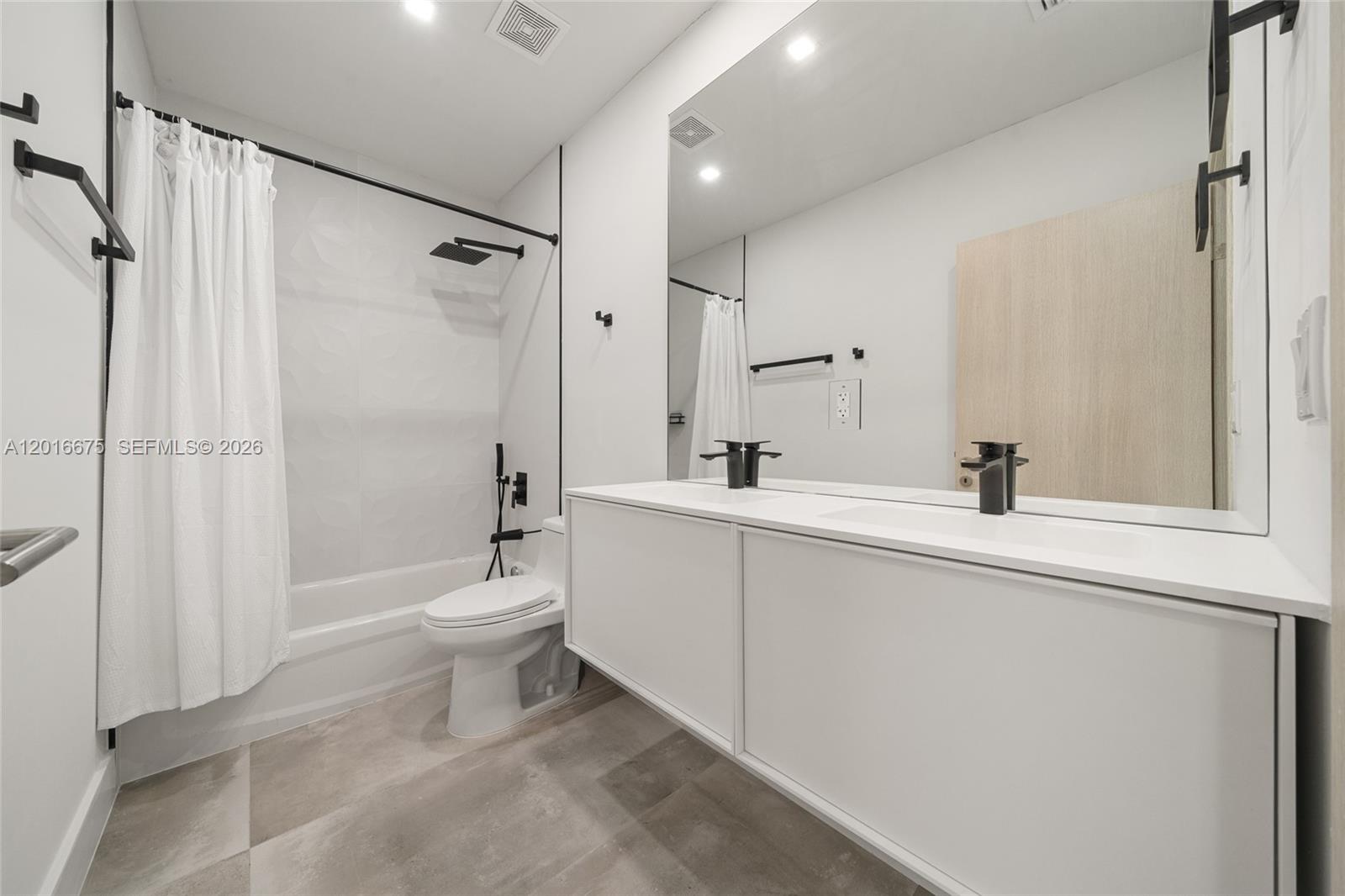 See details / 3704 sq. ft. $ 2026-05-11 0 Photo