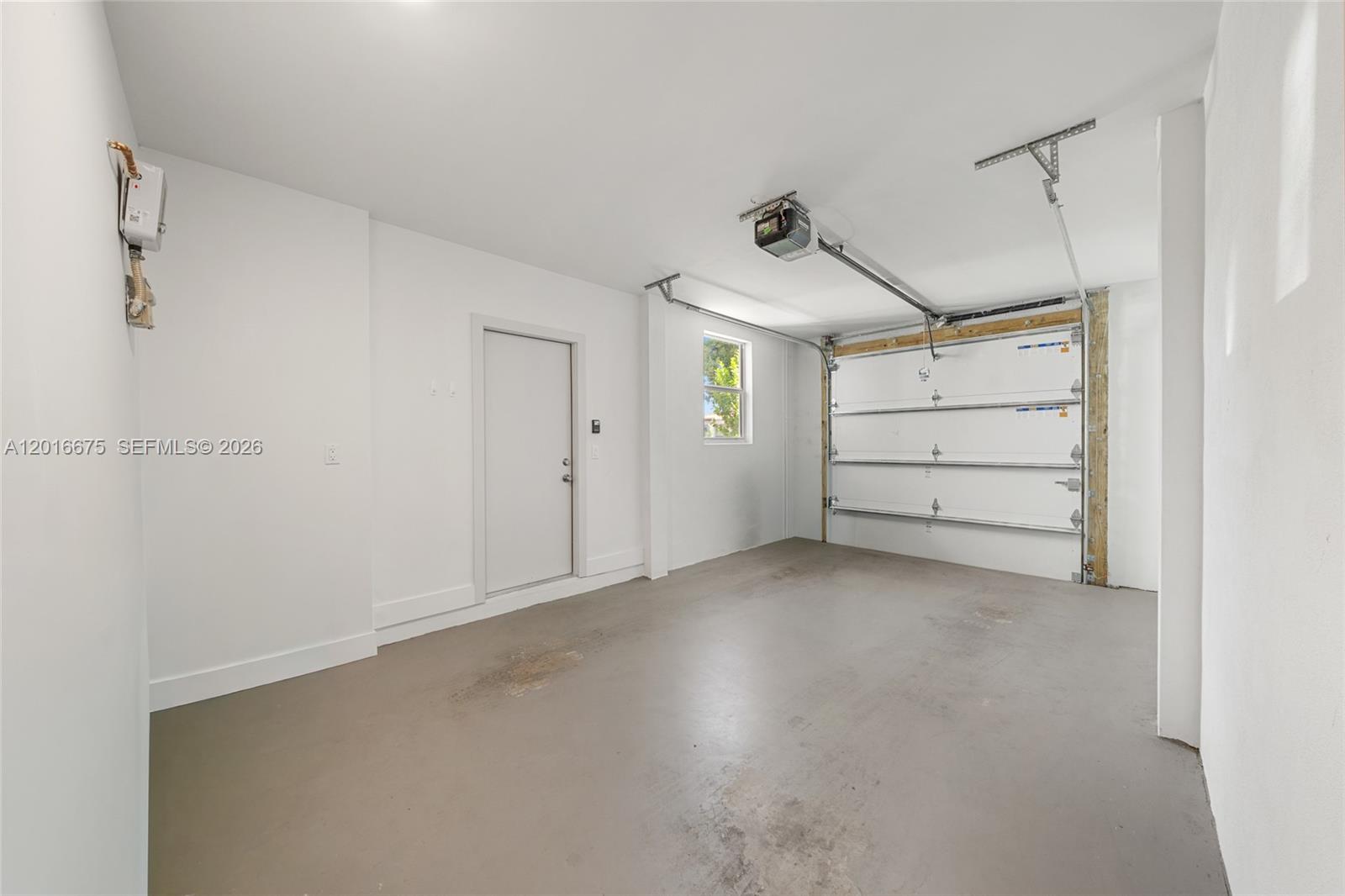 See details / 3704 sq. ft. $ 2026-05-11 0 Photo