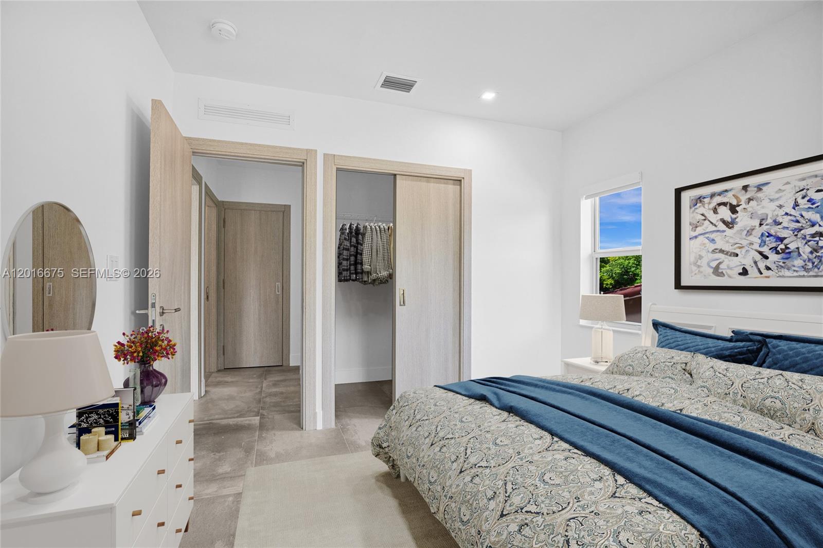 See details / 3704 sq. ft. $ 2026-05-11 0 Photo