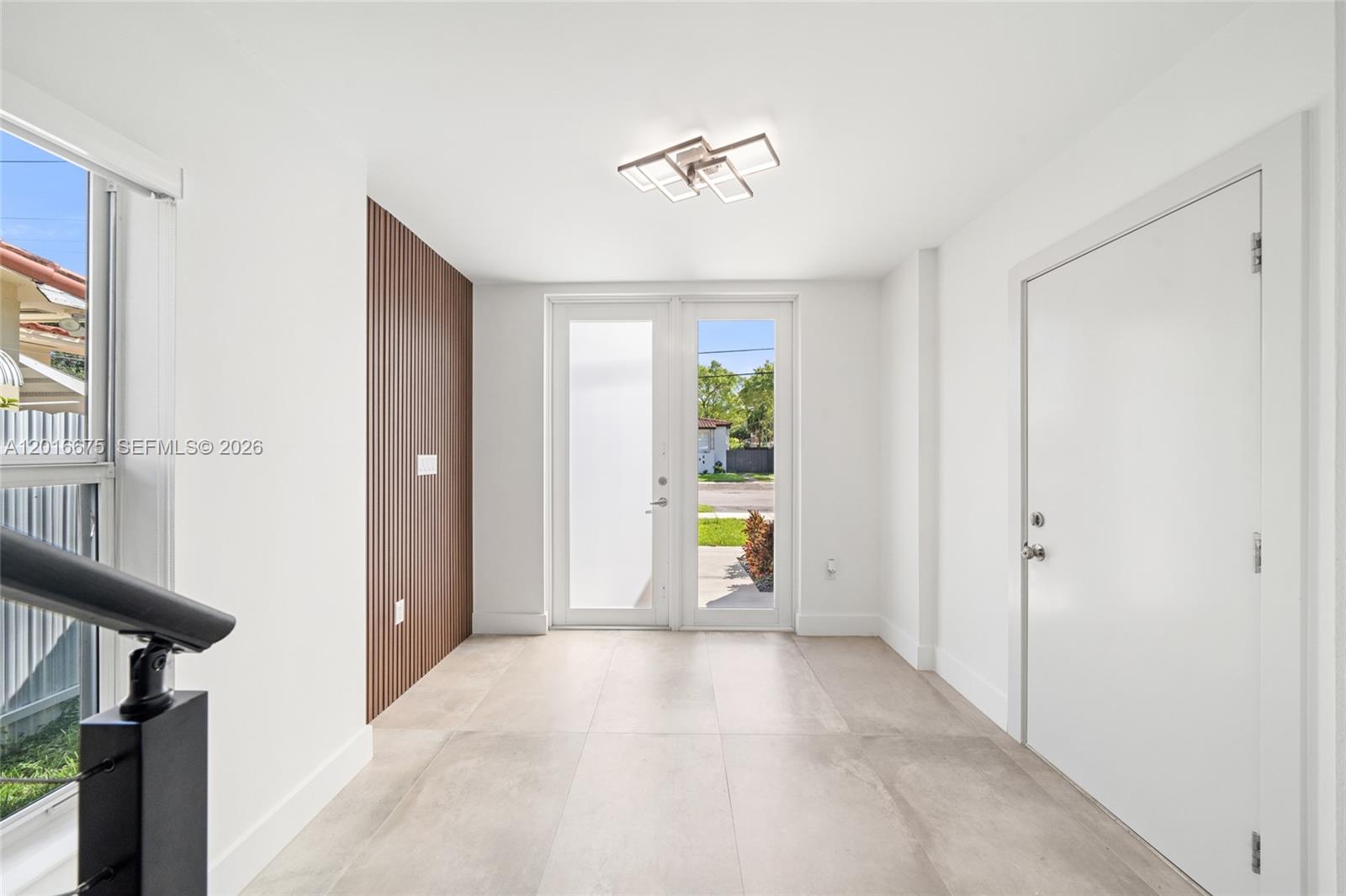 See details / 3704 sq. ft. $ 2026-05-11 0 Photo