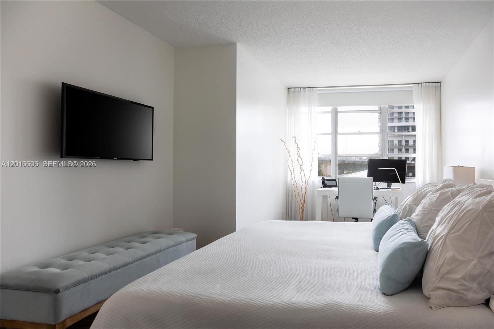Photo of 1817 Ocean Dr #320, Hallandale Beach, Florida, 33009 -