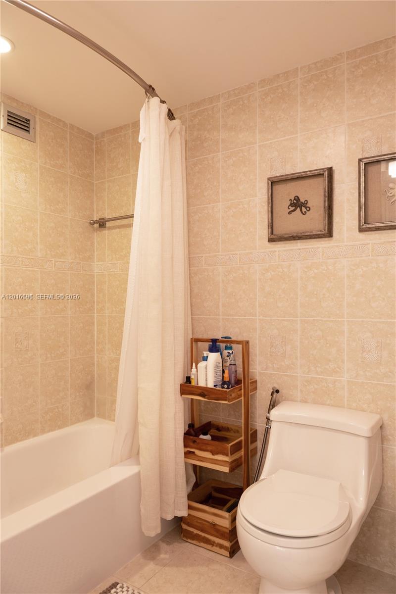 Photo of 1817 Ocean Dr #320, Hallandale Beach, Florida, 33009 -