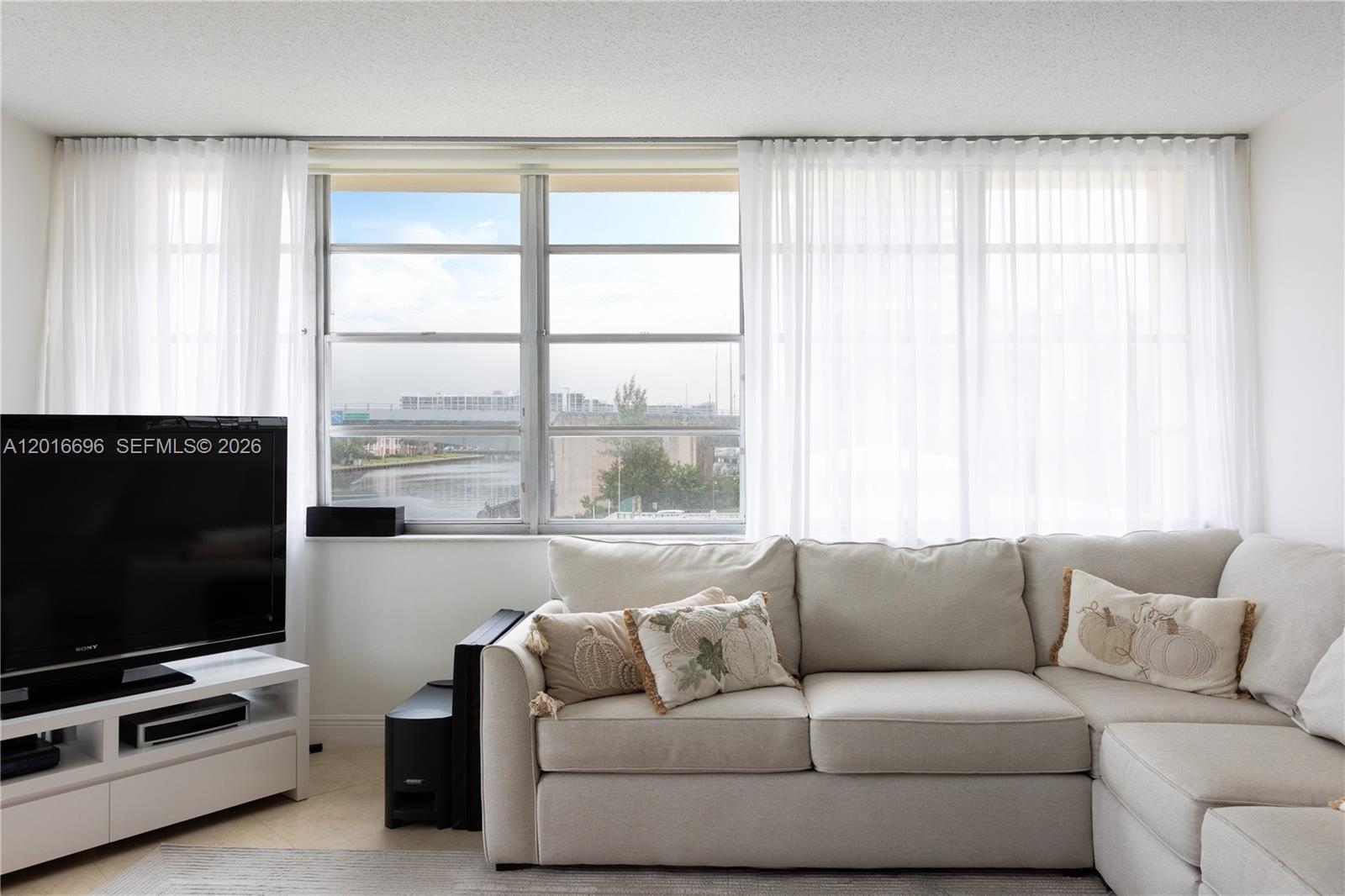 Photo of 1817 Ocean Dr #320, Hallandale Beach, Florida, 33009 -