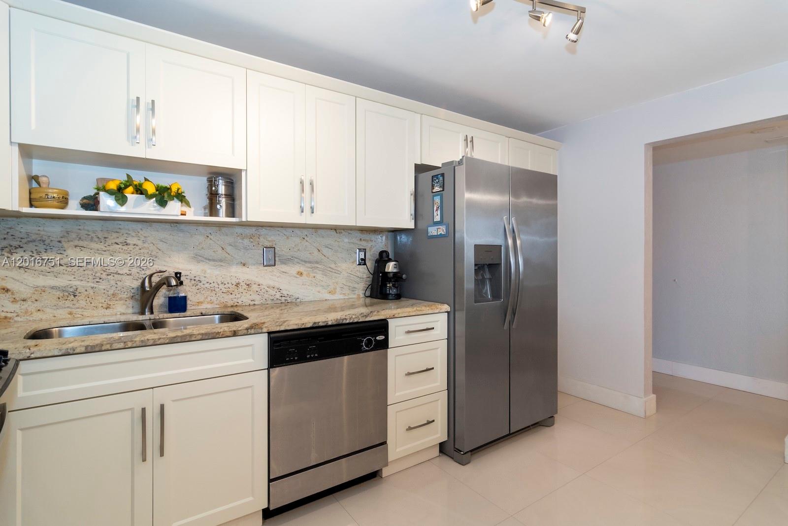Photo of 19370 Collins Ave #626, Sunny Isles Beach, Florida, 33160 -