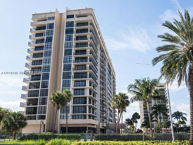 Photo of 2049 Ocean Dr  #PH1, Hallandale Beach, Florida, 33009 - 