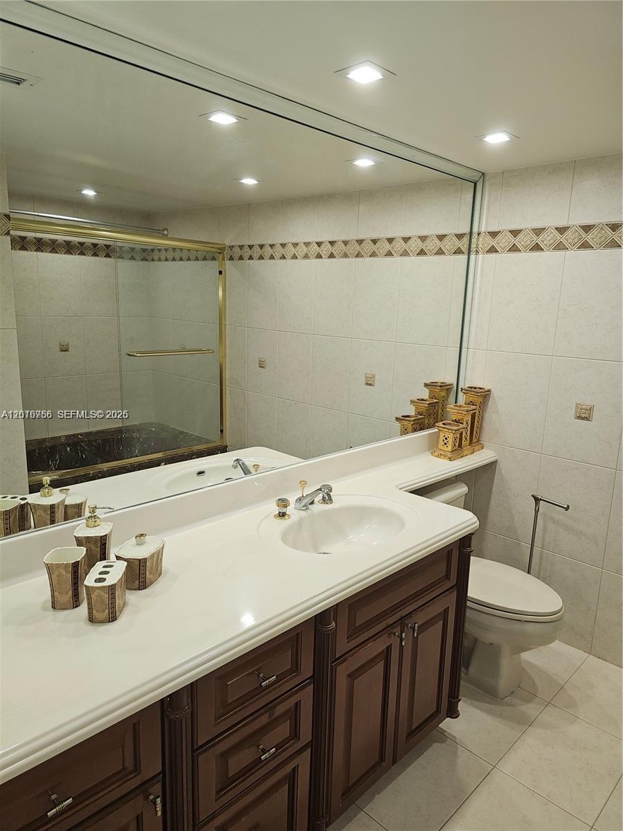 Photo of 2049 Ocean Dr  #PH1, Hallandale Beach, Florida, 33009 - 