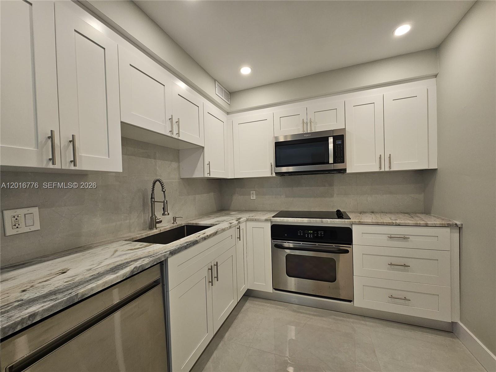 2K 1 / 2 870 sq. ft. $ 2026-05-25 0 Photo
