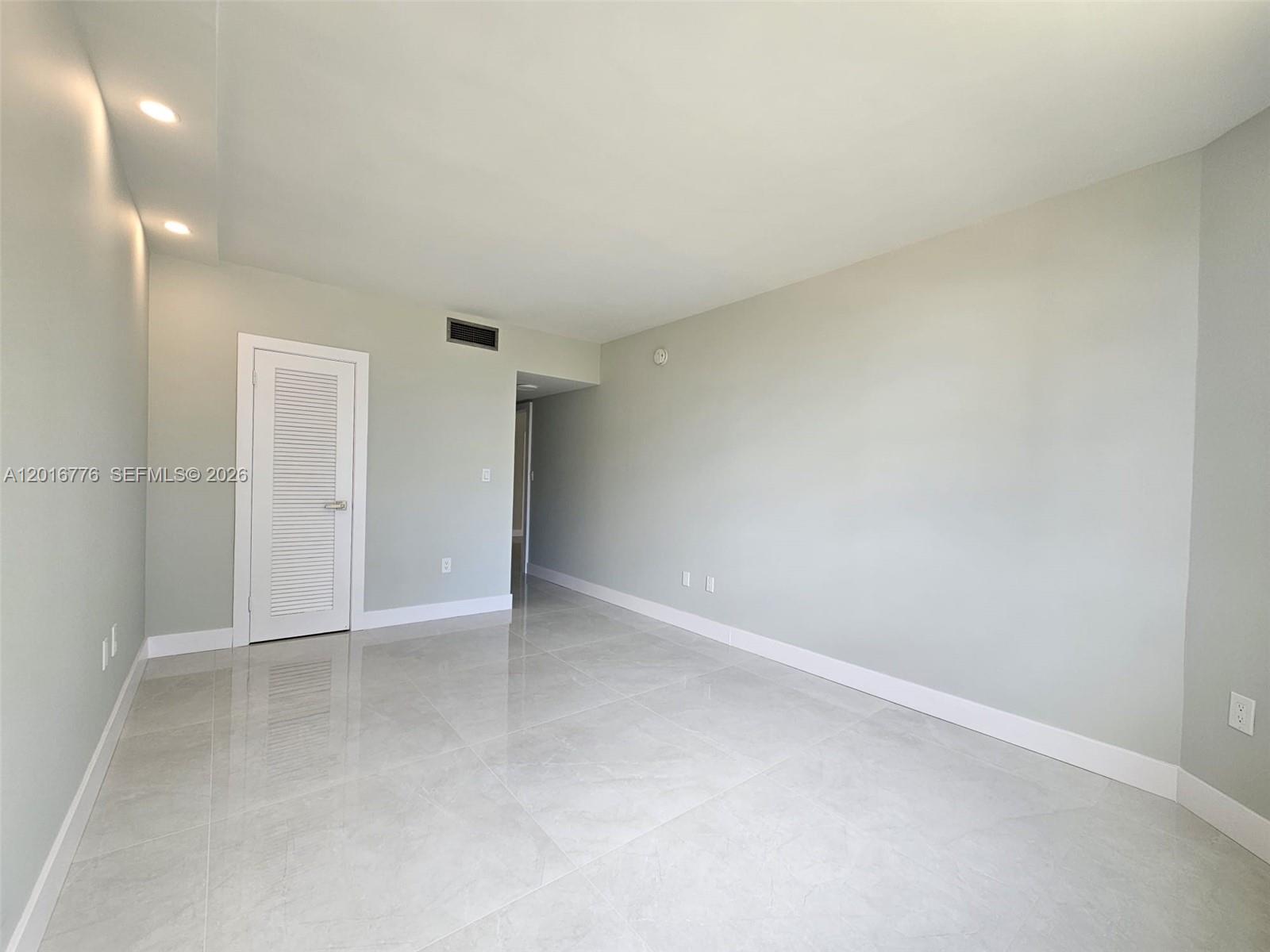 2K 1 / 2 870 sq. ft. $ 2026-05-25 0 Photo