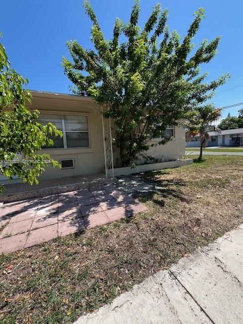 See details / 2002 sq. ft. $ 2026-05-11 0 Photo