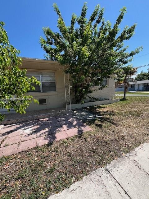 See details / 2002 sq. ft. $ 2026-05-11 0 Photo