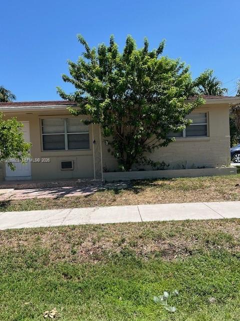 See details / 2002 sq. ft. $ 2026-05-11 0 Photo