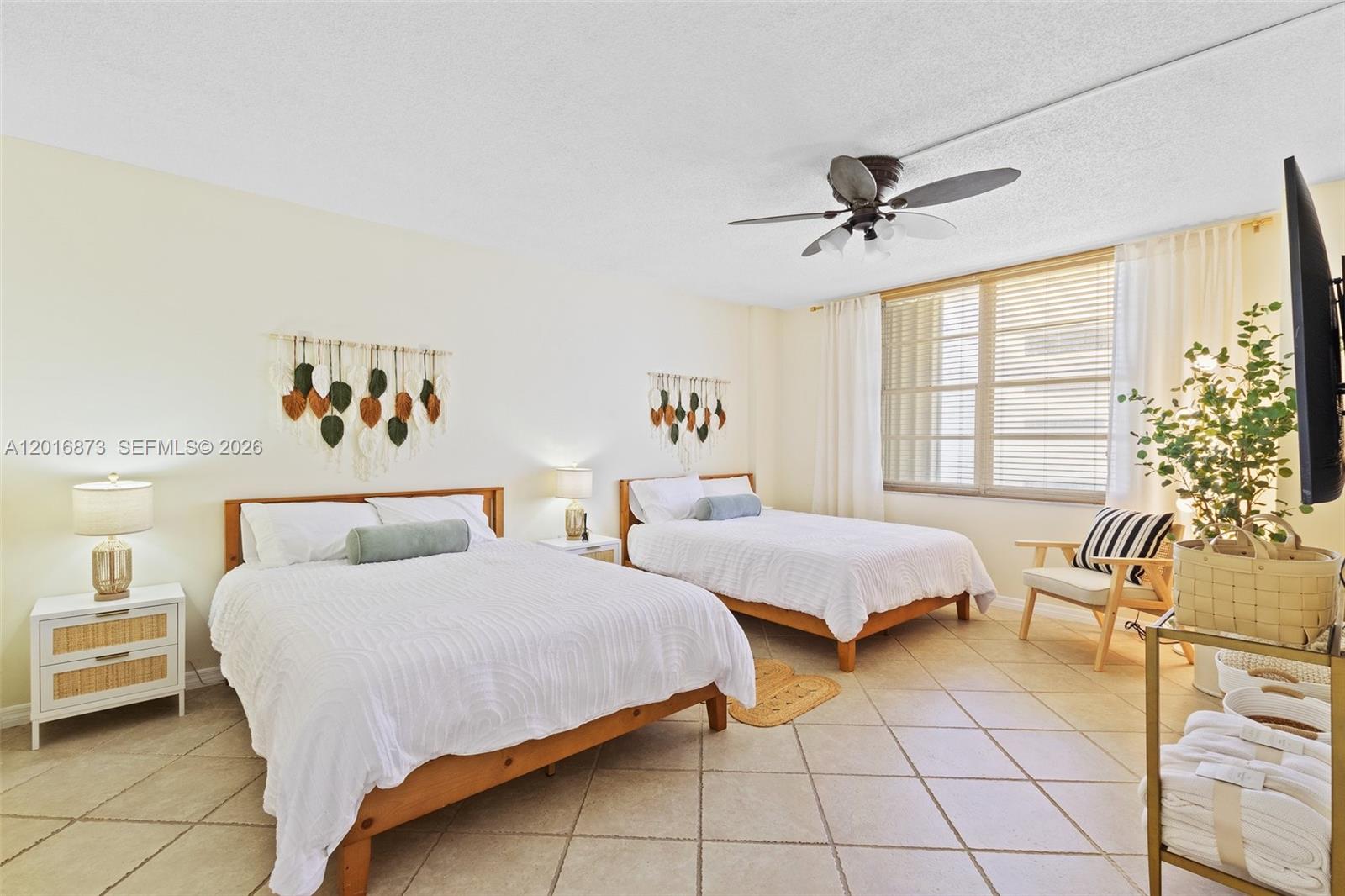 Photo of 3725 Ocean Dr  #921, Hollywood, Florida, 33019 - 