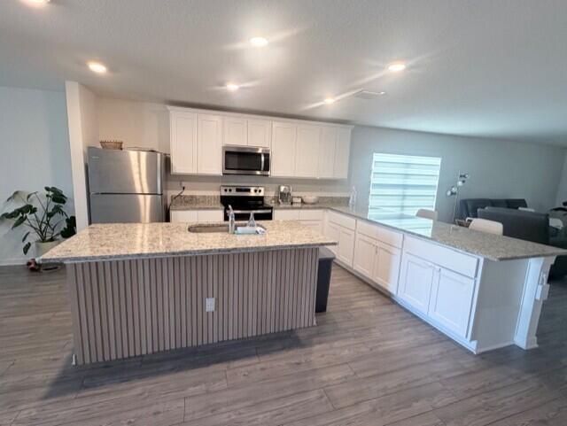 Ver detalles 1522 3 / 2 1696 sq. ft. $ 2026-06-19 0 foto