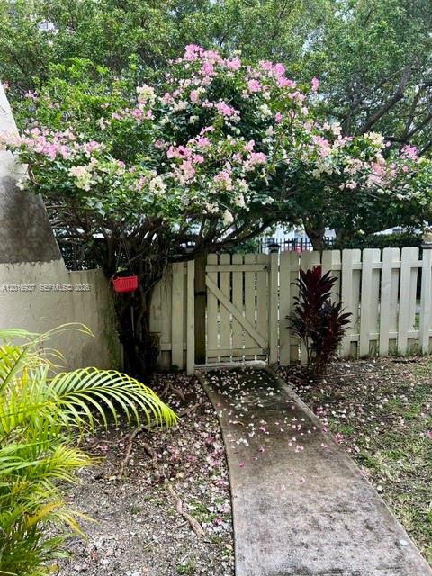 1A 1 / 1 776 sq. ft. $ 2026-05-11 0 foto