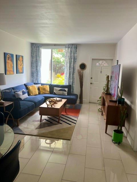 1A 1 / 1 776 sq. ft. $ 2026-05-11 0 foto