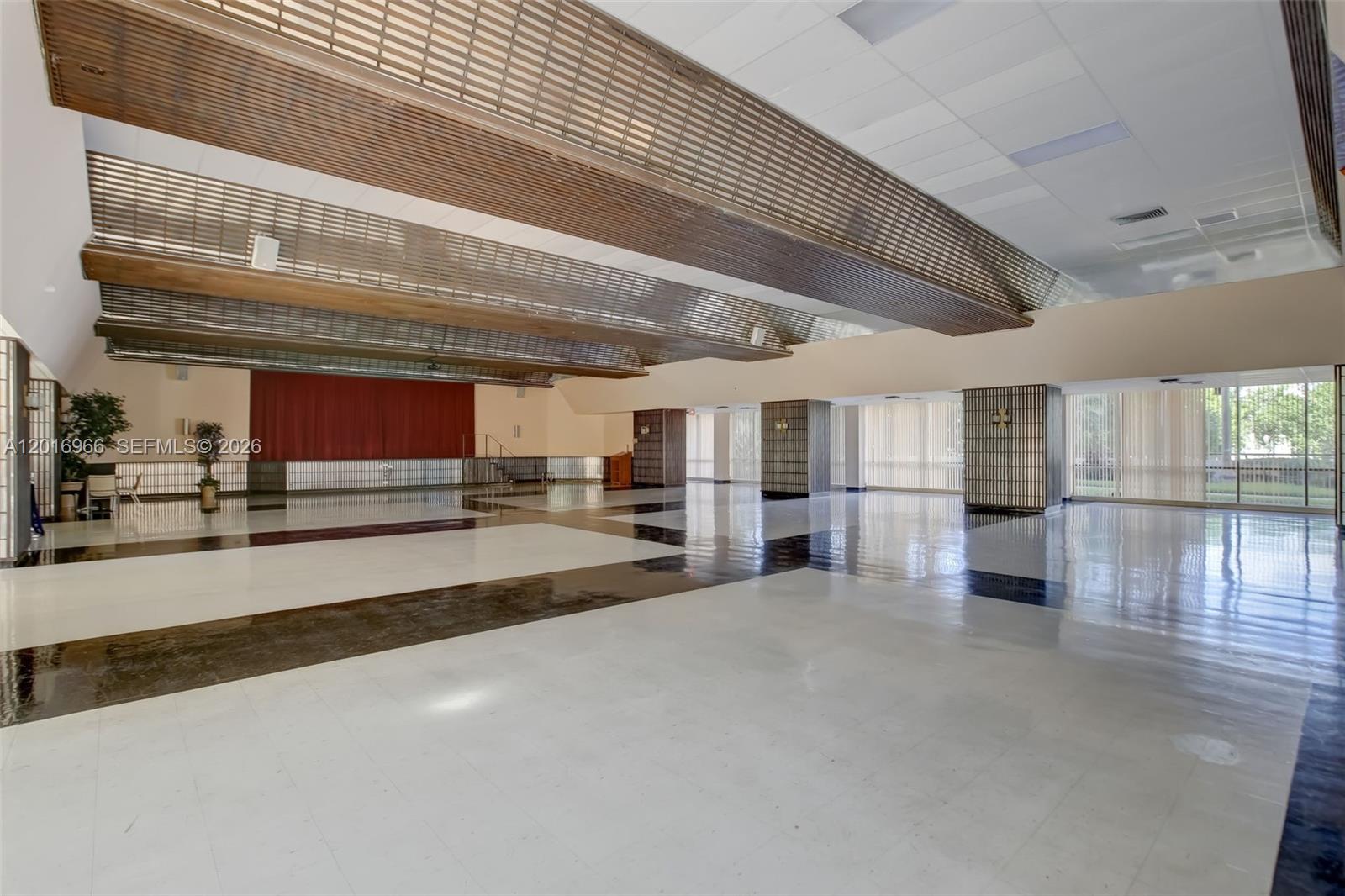 622 1 / 2 828 sq. ft. $ 2026-05-11 0 foto