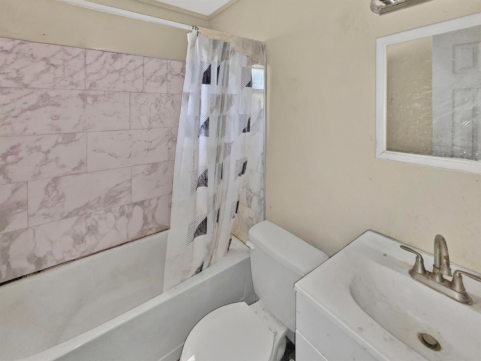  / 0 1500 sq. ft. $ 2026-06-05 0 foto