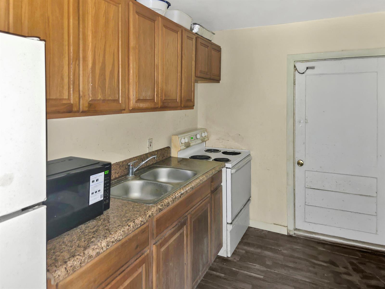   / 0 1500 sq. ft. $ 2026-06-05 0 foto