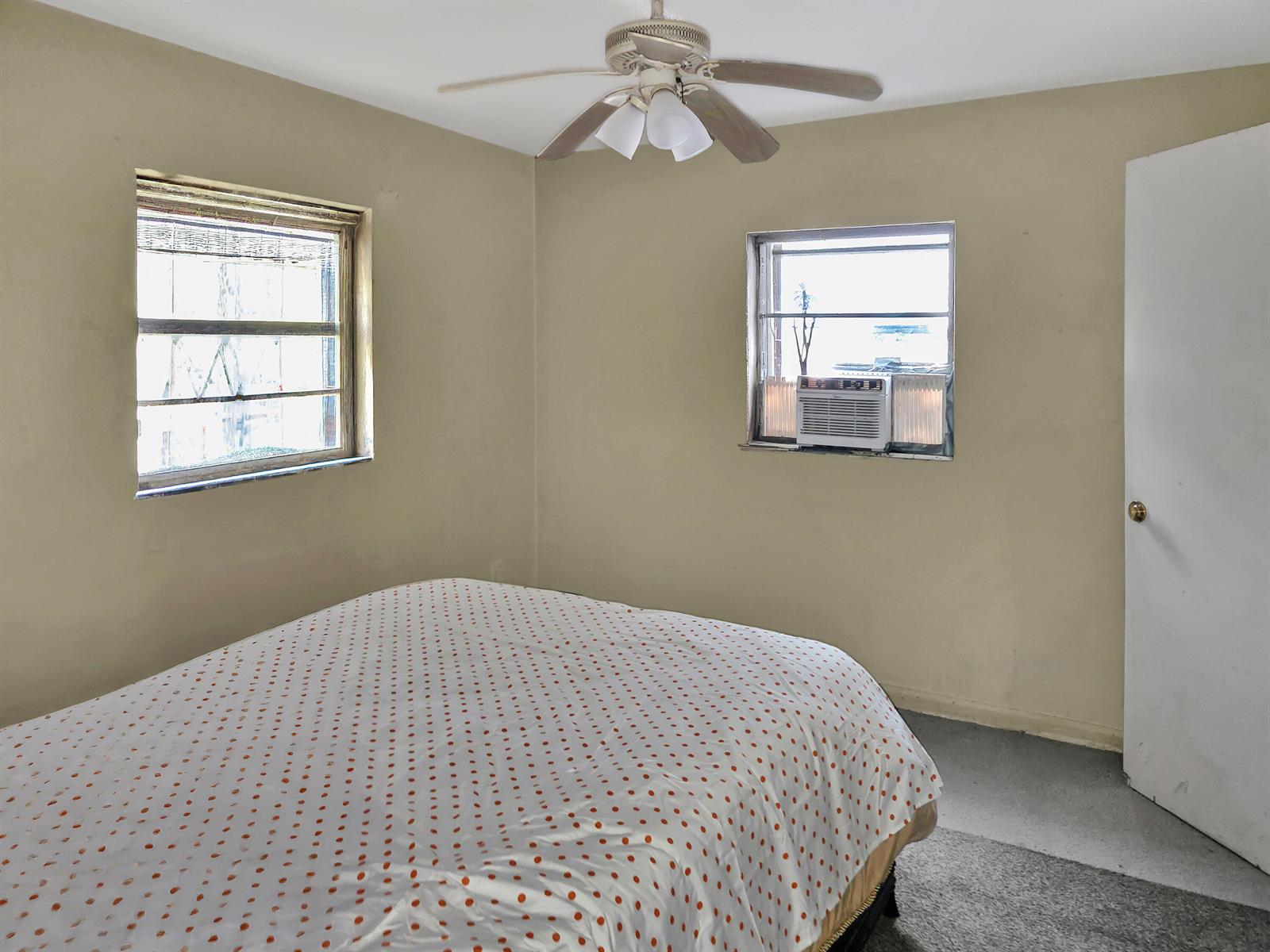   / 0 1500 sq. ft. $ 2026-06-05 0 foto