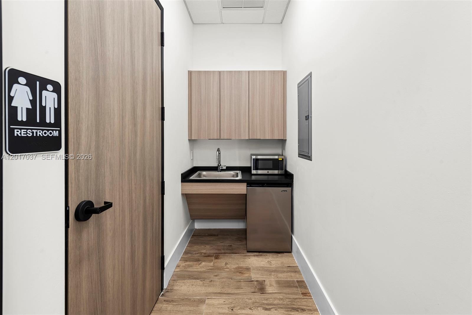 See details / sq. ft. $ 2026-05-11 0 Photo