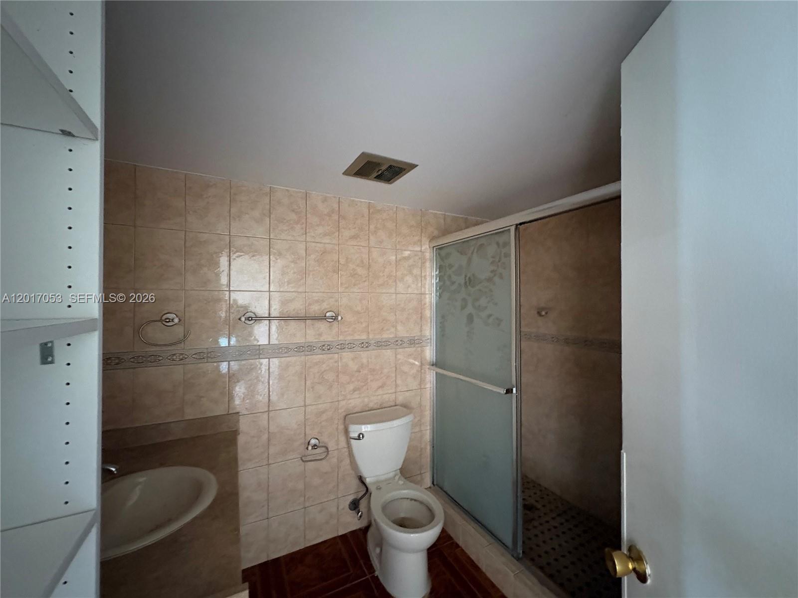 See details 203-1 2 / 2 1315 sq. ft. $ 2026-05-11 0 Photo