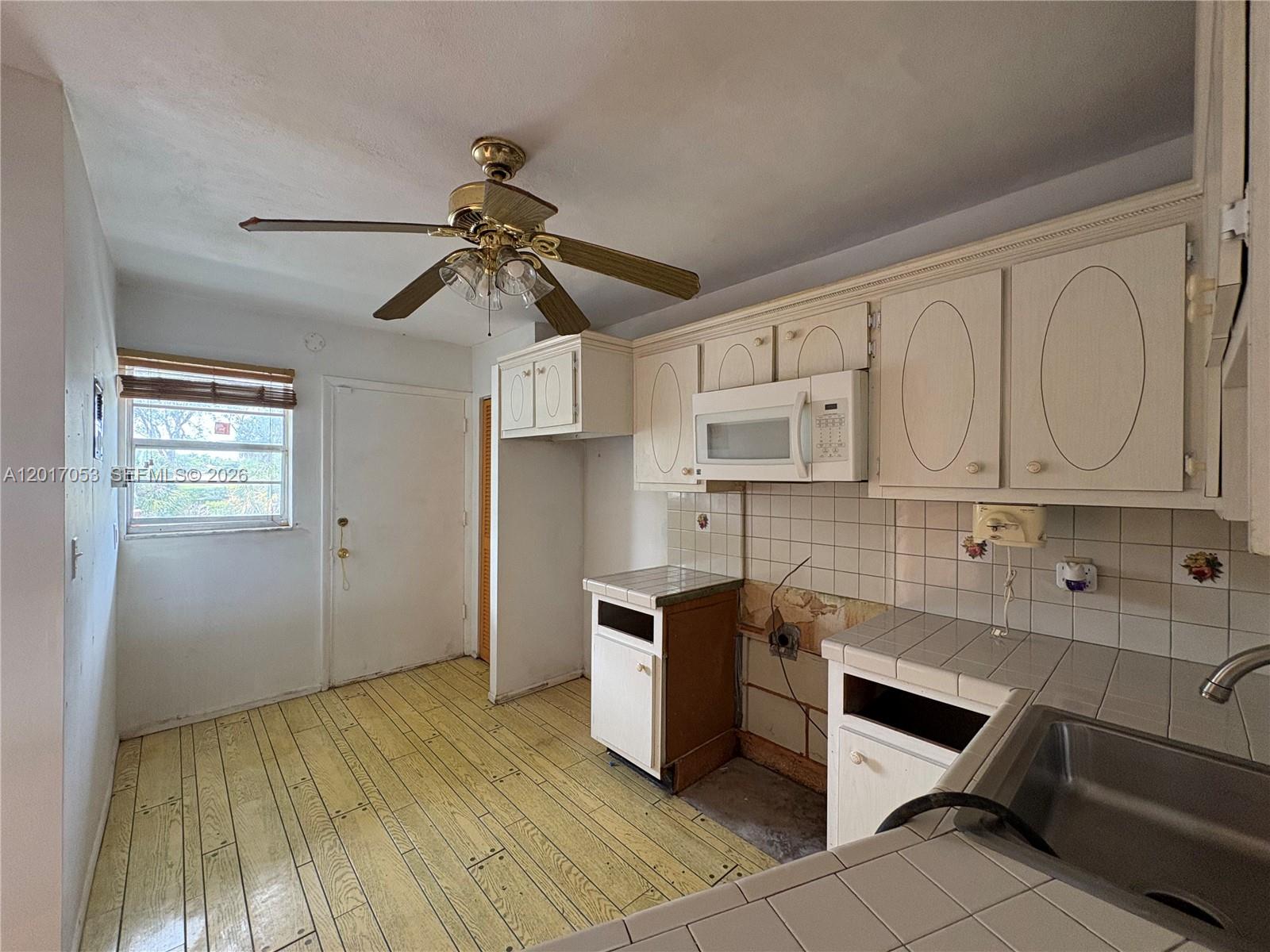 See details 203-1 2 / 2 1315 sq. ft. $ 2026-05-11 0 Photo