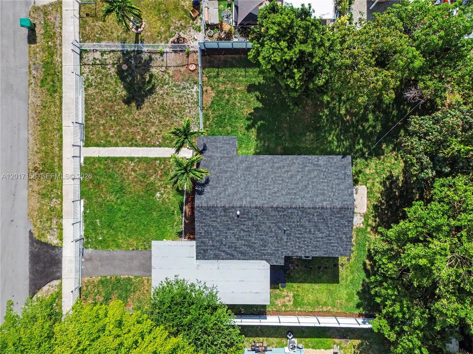 Ver detalles 580 3 / 1 960 sq. ft. $ 2026-05-14 0 foto