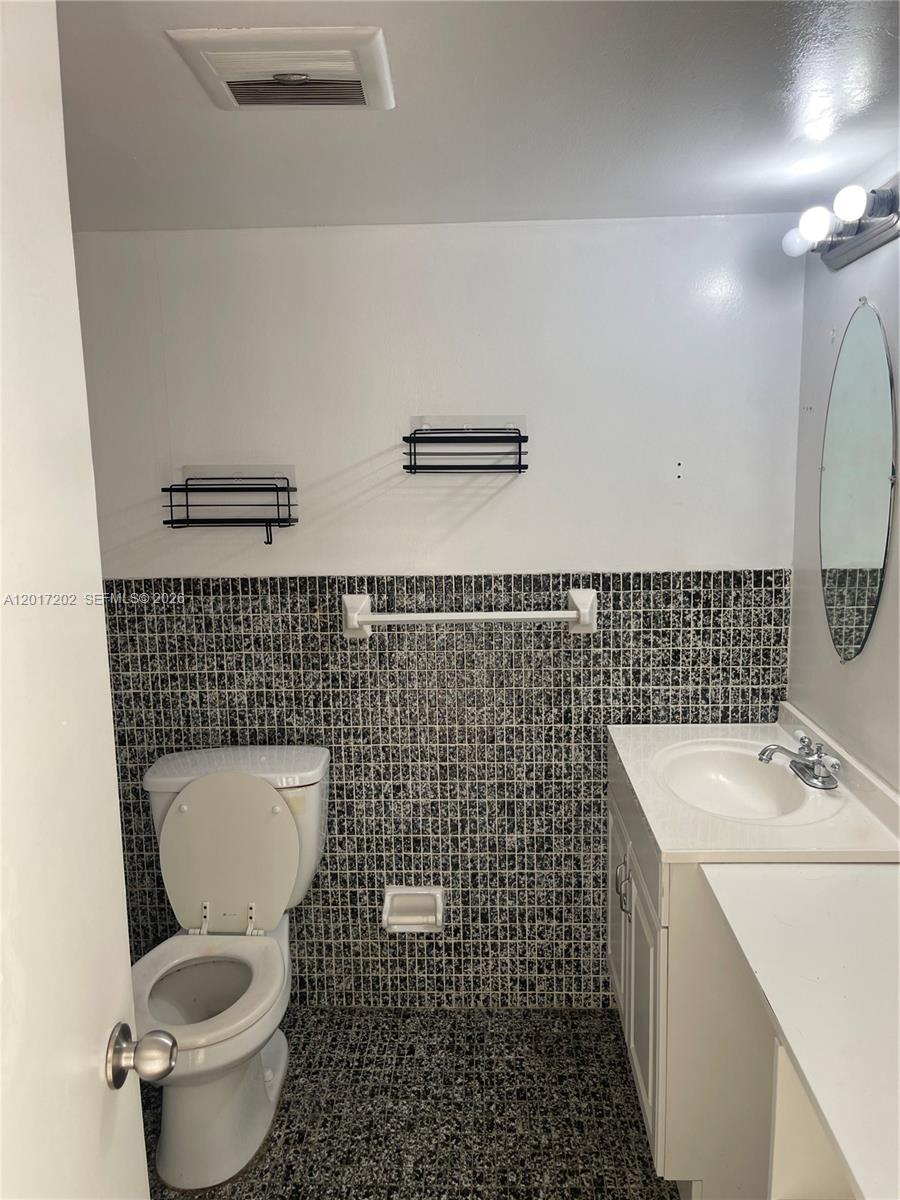 313-1 2 / 2 1315 sq. ft. $ 2026-05-12 0 Photo