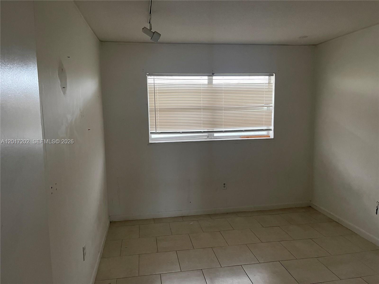 313-1 2 / 2 1315 sq. ft. $ 2026-05-12 0 Photo