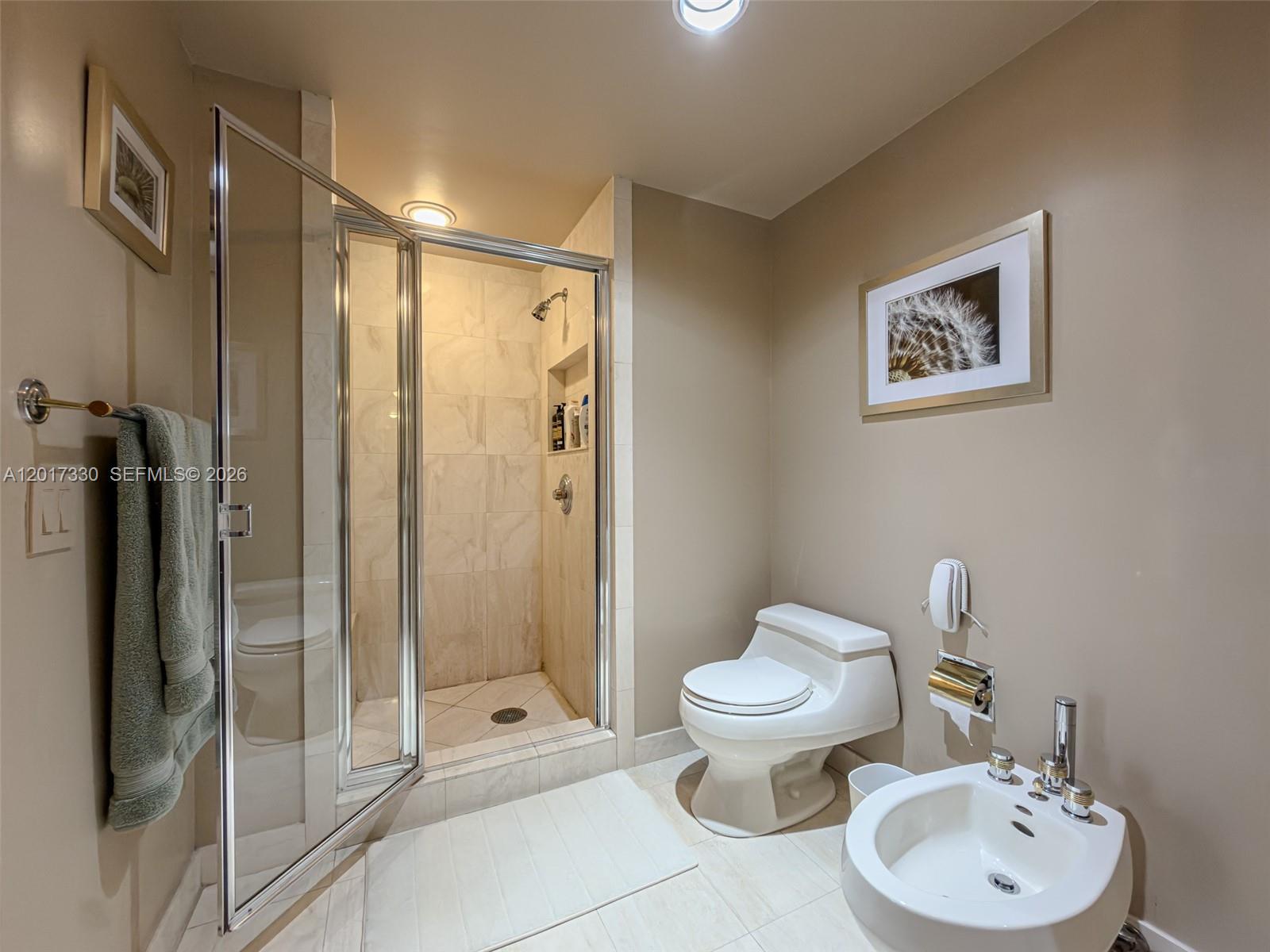2503 2 / 2 1560 sq. ft. $ 2026-05-12 0 foto