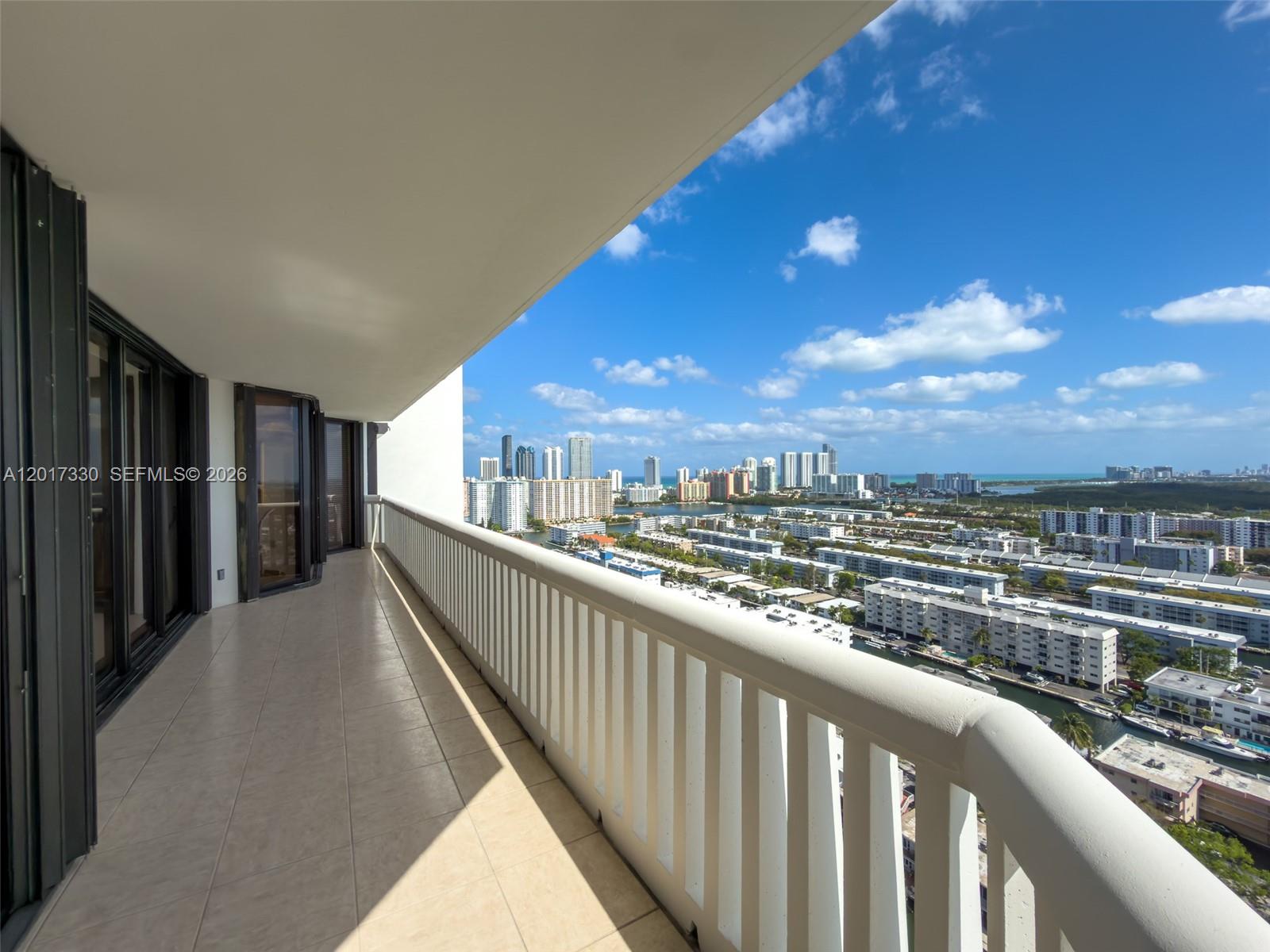 2503 2 / 2 1560 sq. ft. $ 2026-05-12 0 foto