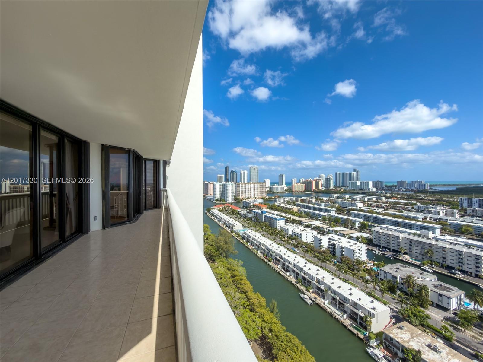 2503 2 / 2 1560 sq. ft. $ 2026-05-12 0 foto