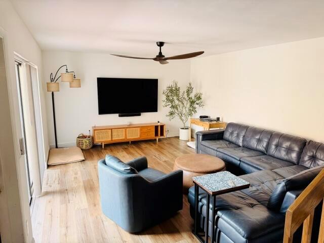 Ver detalles 825 2 / 1470 sq. ft. $ 2026-06-19 0 foto