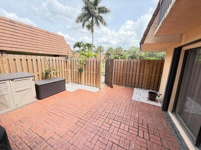Ver detalles 825 2 / 1470 sq. ft. $ 2026-06-19 0 foto