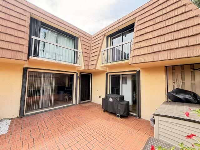 Ver detalles 825 2 / 1470 sq. ft. $ 2026-06-19 0 foto