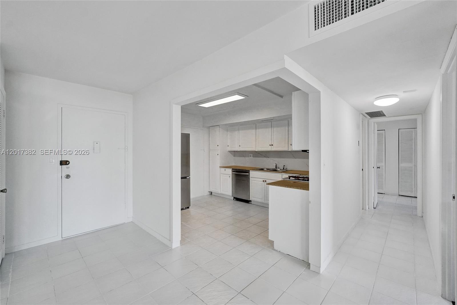 Photo of 1600 Ocean Dr  #16B, Hollywood, Florida, 33019 - 