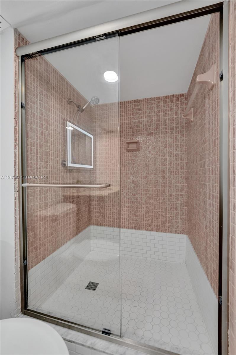 Photo of 1600 Ocean Dr  #16B, Hollywood, Florida, 33019 - 