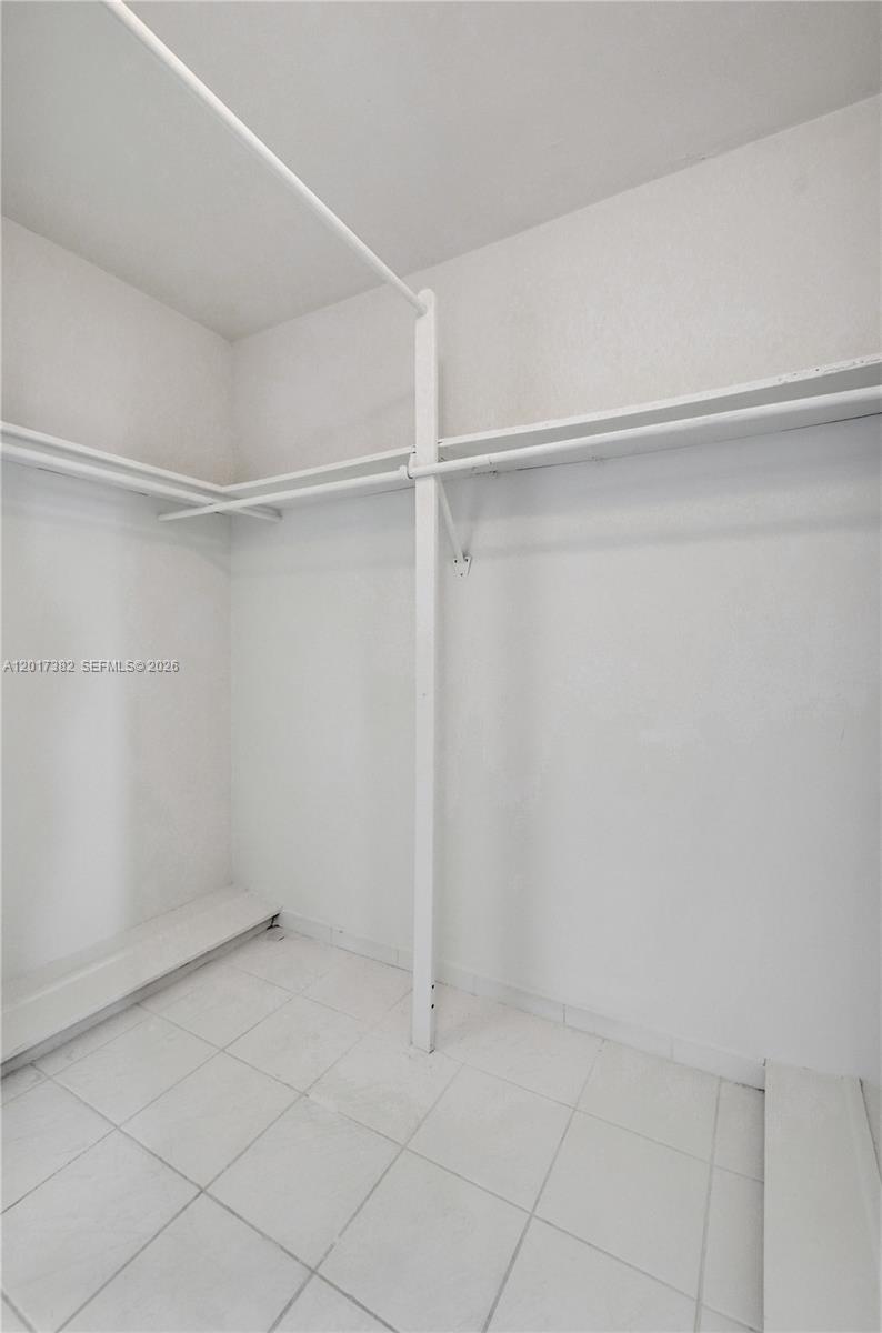 Photo of 1600 Ocean Dr  #16B, Hollywood, Florida, 33019 - 