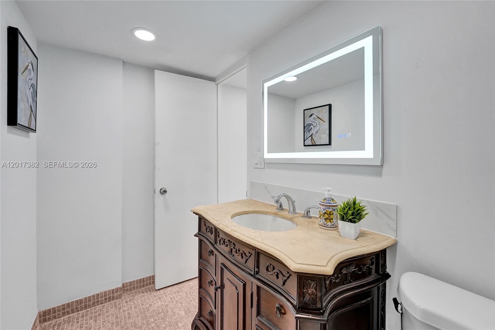 Photo of 1600 Ocean Dr  #16B, Hollywood, Florida, 33019 - 