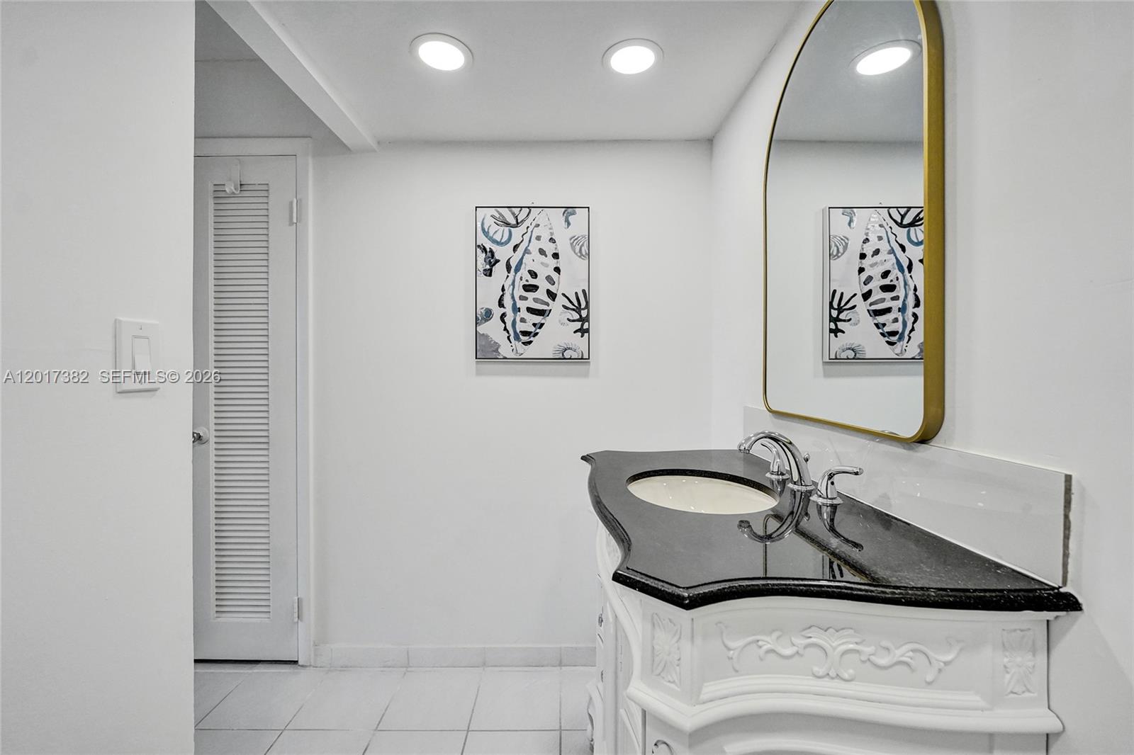 Photo of 1600 Ocean Dr  #16B, Hollywood, Florida, 33019 - 