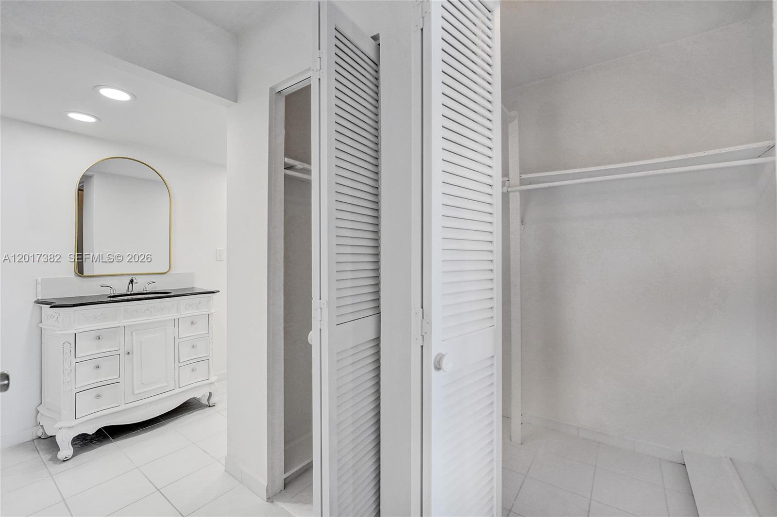 Photo of 1600 Ocean Dr  #16B, Hollywood, Florida, 33019 - 